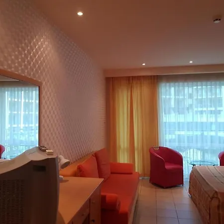 Miramar Aparthotel *